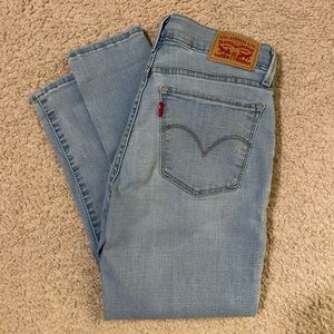 Levi’s Light Wash 710 Jeans